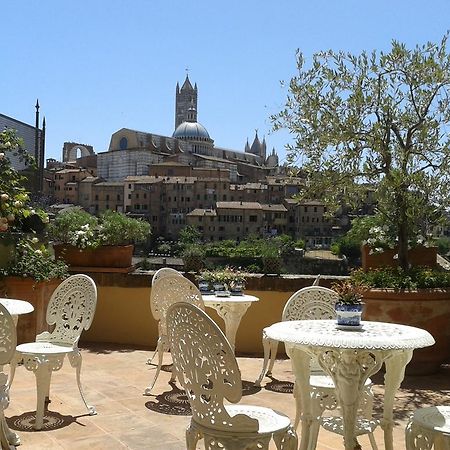Residenza D'Epoca Campo Regio Relais Bed and Breakfast Siena Eksteriør billede