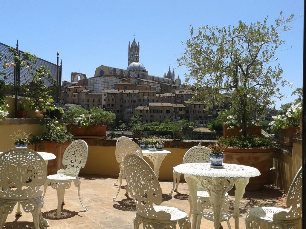 Residenza D'Epoca Campo Regio Relais Bed and Breakfast Siena Eksteriør billede