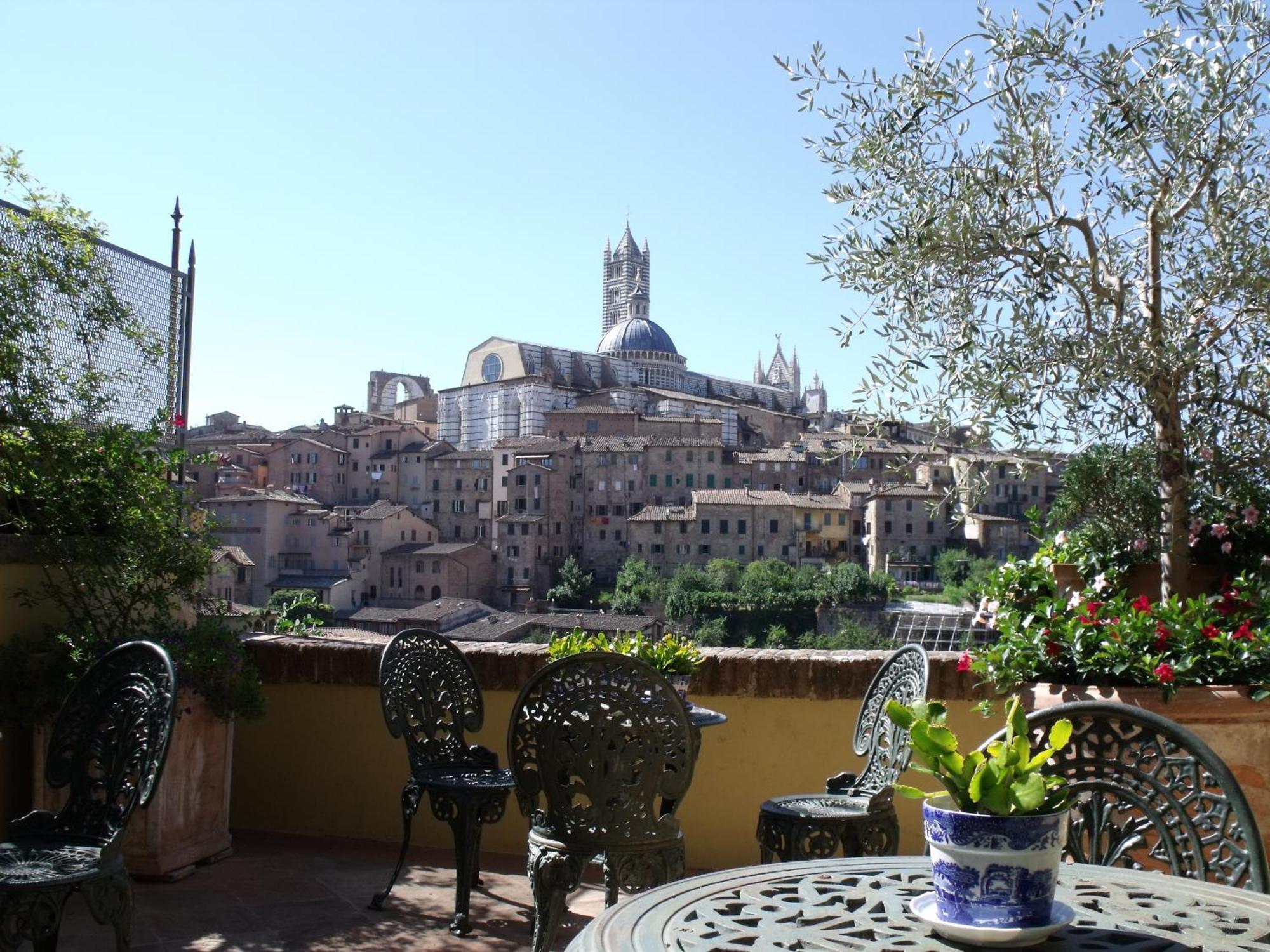 Residenza D'Epoca Campo Regio Relais Bed and Breakfast Siena Eksteriør billede