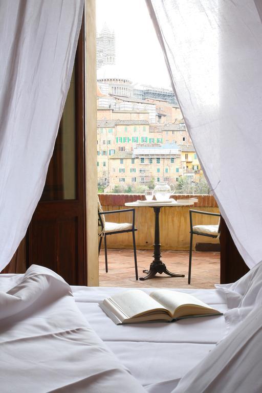 Residenza D'Epoca Campo Regio Relais Bed and Breakfast Siena Eksteriør billede