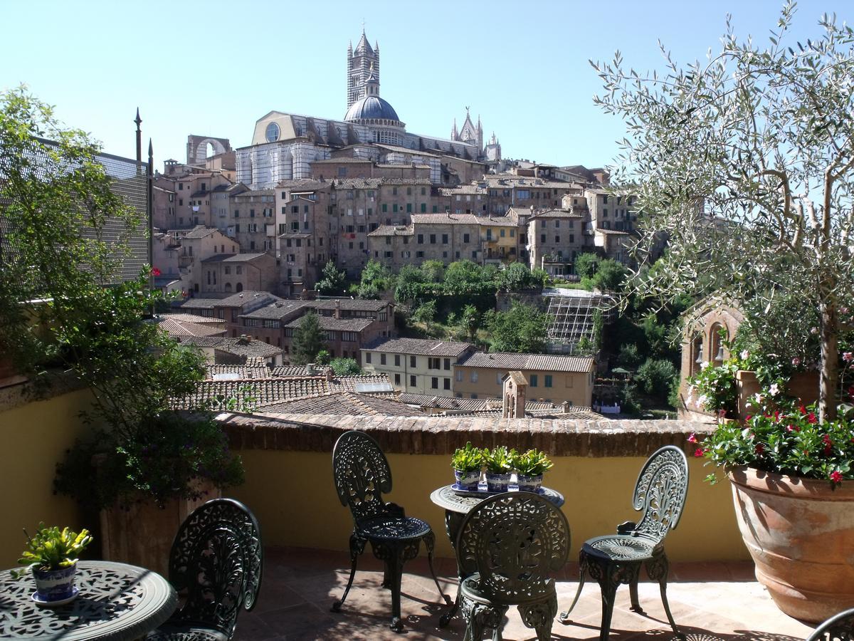 Residenza D'Epoca Campo Regio Relais Bed and Breakfast Siena Eksteriør billede